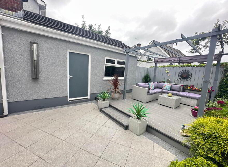 10 Manse Field Park, Larne, BT40 2NX
