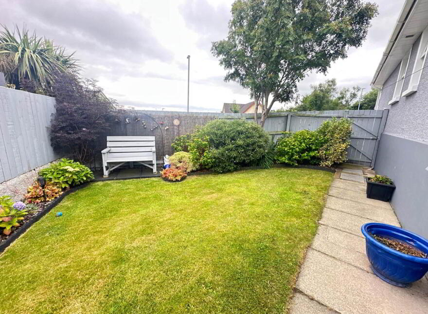 10 Manse Field Park, Larne, BT40 2NX
