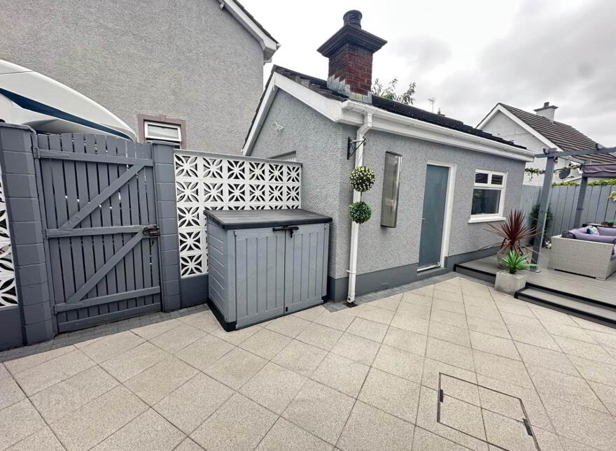 10 Manse Field Park, Larne, BT40 2NX