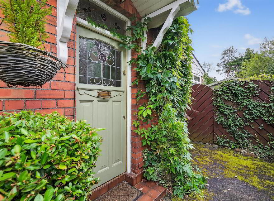 27 Priory Park, Belfast, BT10 0AE