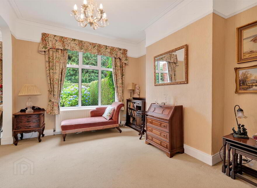 27 Priory Park, Belfast, BT10 0AE