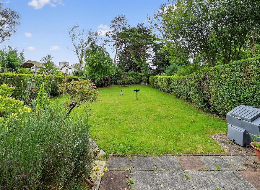 27 Priory Park, Belfast, BT10 0AE