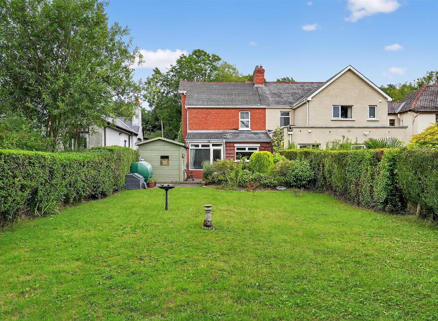 27 Priory Park, Belfast, BT10 0AE