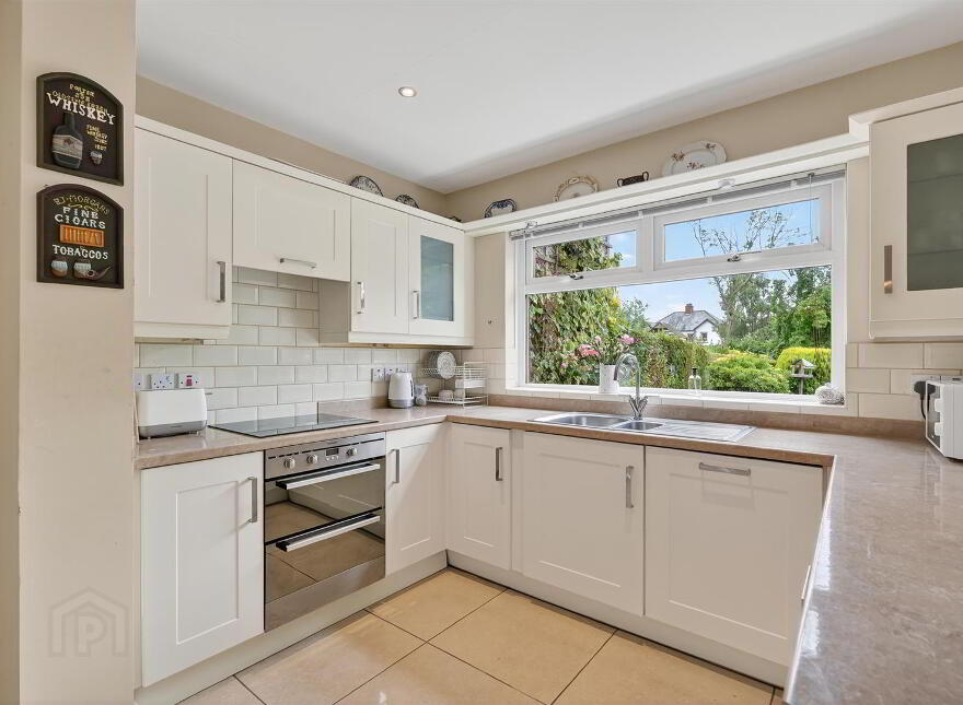 27 Priory Park, Belfast, BT10 0AE