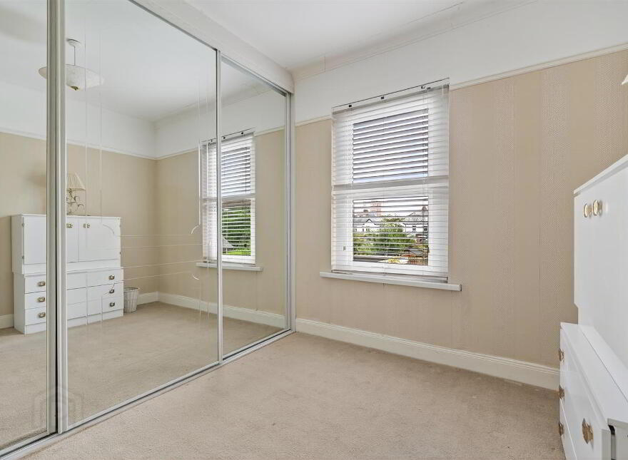 27 Priory Park, Belfast, BT10 0AE
