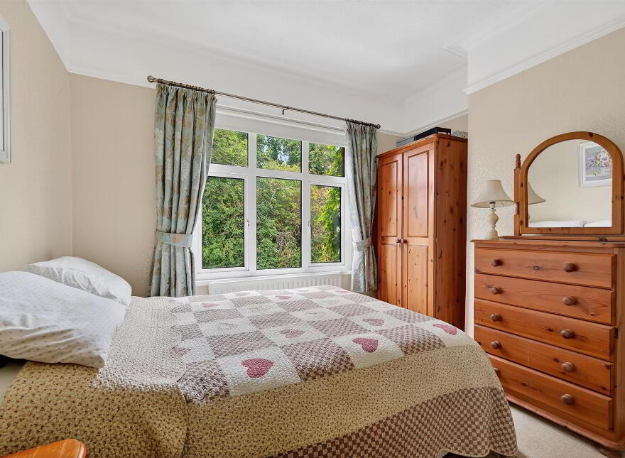 27 Priory Park, Belfast, BT10 0AE