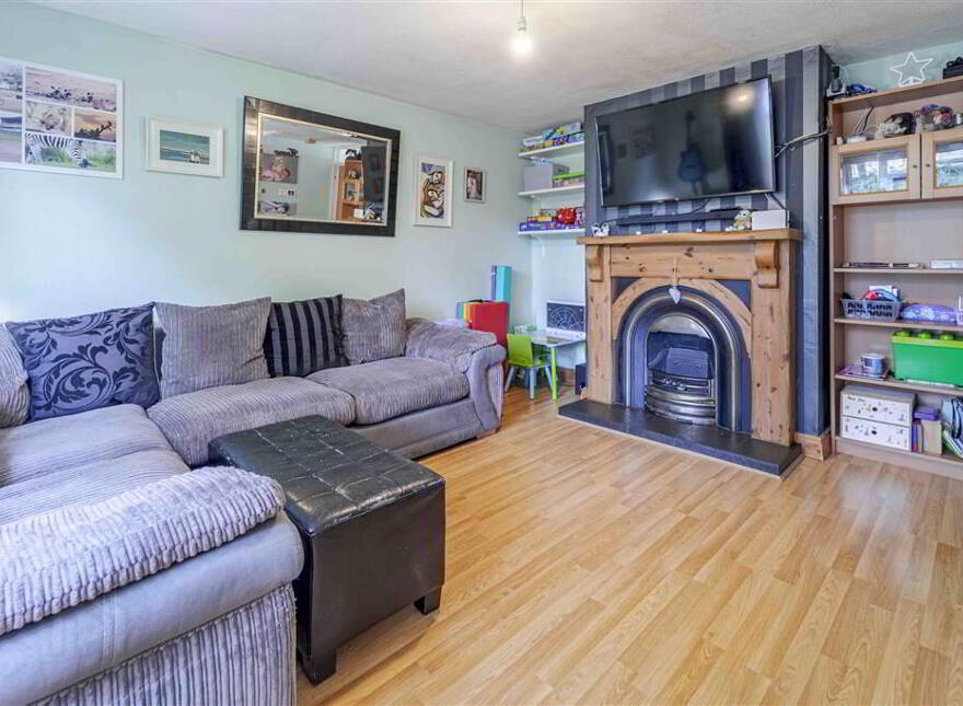 23 Glenwood Park, Dunmurry, Belfast, BT17 9DT