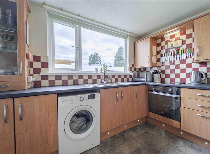 23 Glenwood Park, Dunmurry, Belfast, BT17 9DT