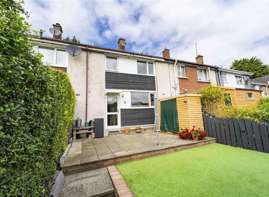 23 Glenwood Park, Dunmurry, Belfast, BT17 9DT