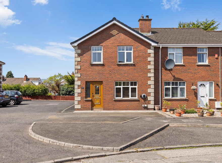 136 Ashmount Park, Belfast, BT4 2FL photo