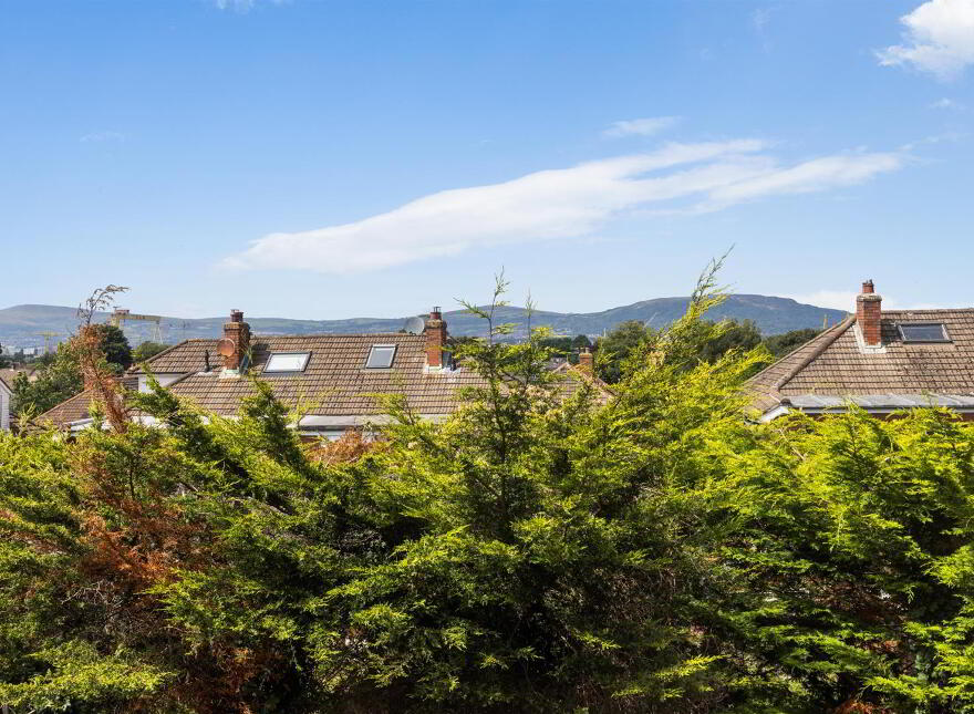 136 Ashmount Park, Belfast, BT4 2FL