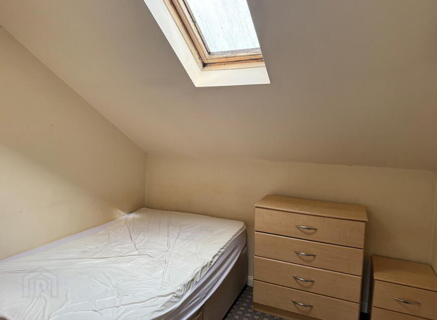 5 Eglantine Avenue, Belfast, BT9 6DW