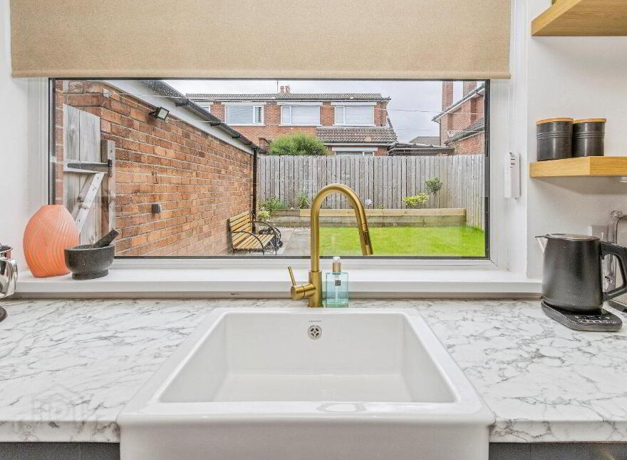 68 Glen Road, Castlereagh, Belfast, BT5 7LU