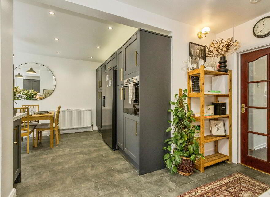 68 Glen Road, Castlereagh, Belfast, BT5 7LU