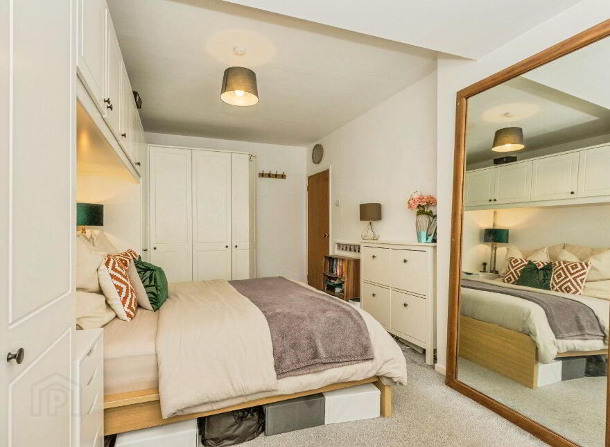 68 Glen Road, Castlereagh, Belfast, BT5 7LU