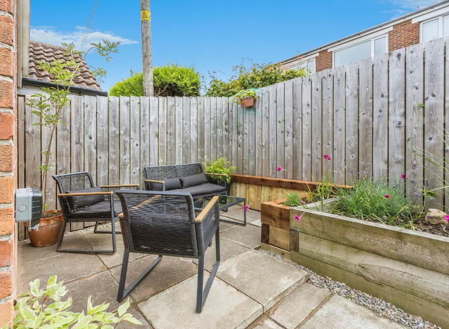 68 Glen Road, Castlereagh, Belfast, BT5 7LU