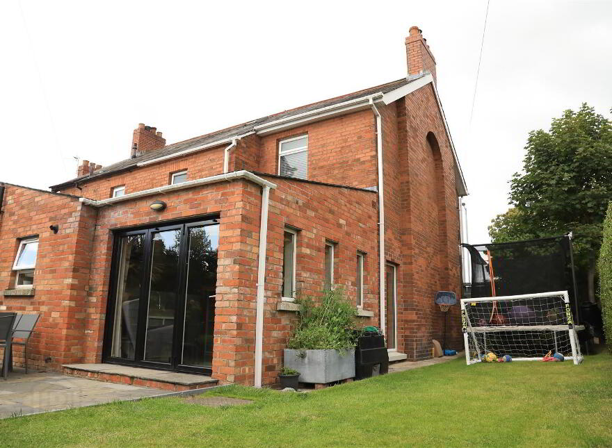 75 Bloomfield Road, Belfast, BT5 5LS
