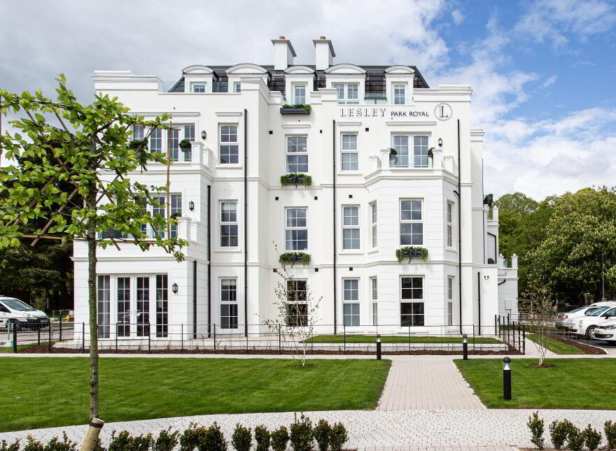 Lesley Park Royal, 1 Rosepark Gardens, Belfast, BT5 7WL photo