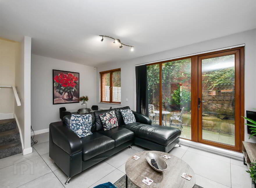 20 Halcombe Street, Woodstock Road, Belfast, BT6 8BE