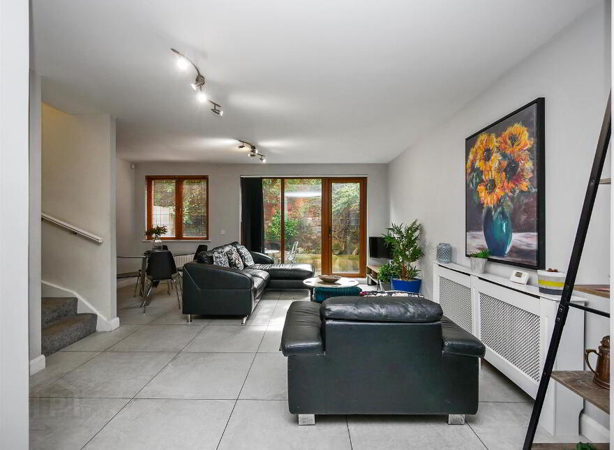 20 Halcombe Street, Woodstock Road, Belfast, BT6 8BE