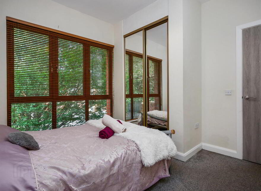 20 Halcombe Street, Woodstock Road, Belfast, BT6 8BE