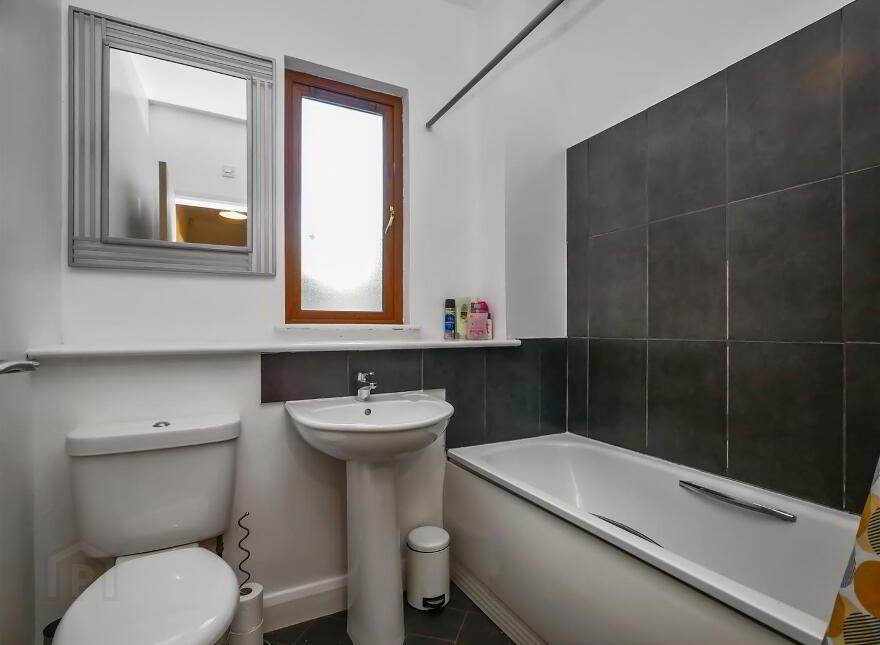 20 Halcombe Street, Woodstock Road, Belfast, BT6 8BE