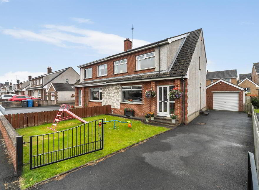 58 Oakdale, Ballygowan, BT23 5TT photo