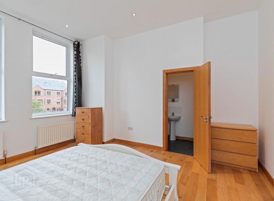 2 Earlston Mews, 12 Annadale Avenue, Belfast, BT7 3JH