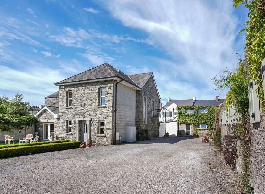 Na Clocha Lia, Station Road, Kingscourt, A82A7N9