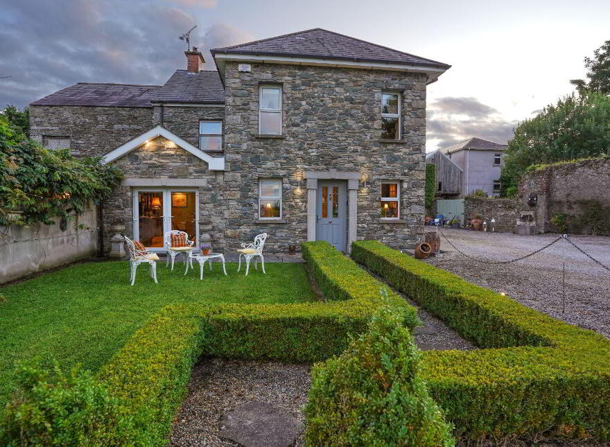 Na Clocha Lia, Station Road, Kingscourt, A82A7N9