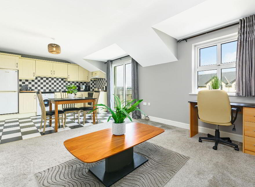 6 Laressa Court, Shore Road, Strandhill