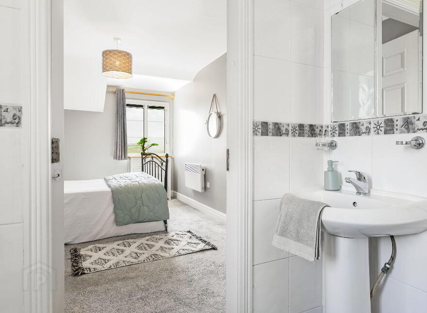 6 Laressa Court, Shore Road, Strandhill