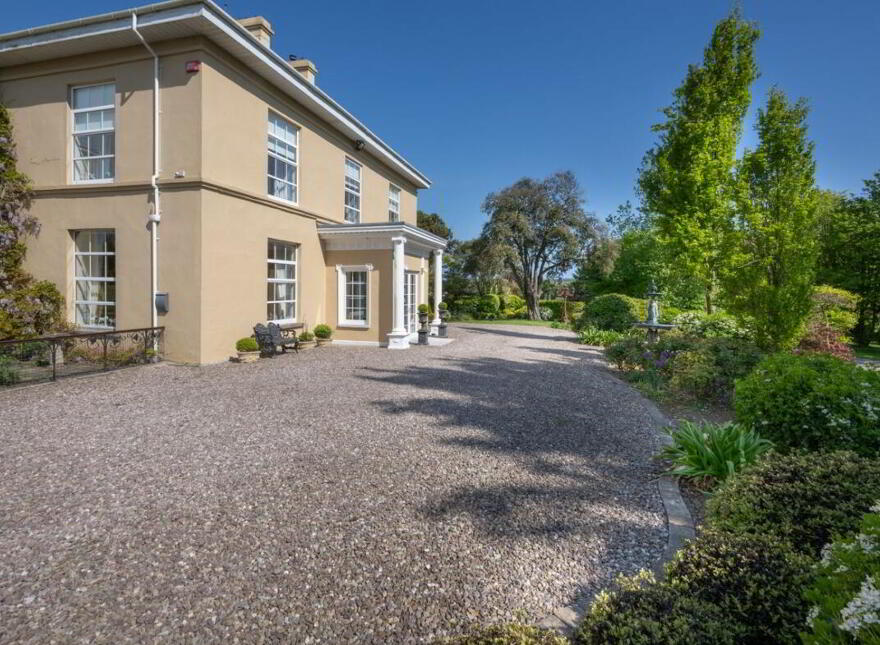 Carewswood, Midleton