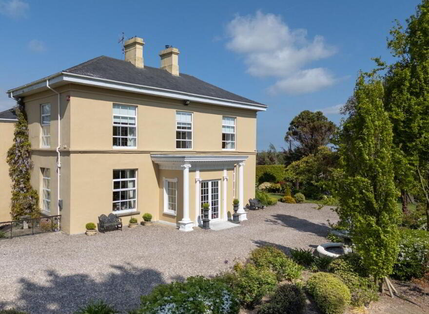 Carewswood, Midleton