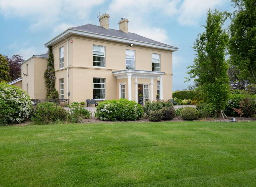 Carewswood, Midleton