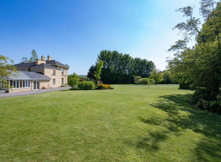 Carewswood, Midleton