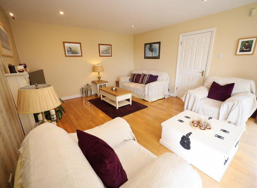 Wilbury, Ballinrea Road, Carrigaline, P43P661