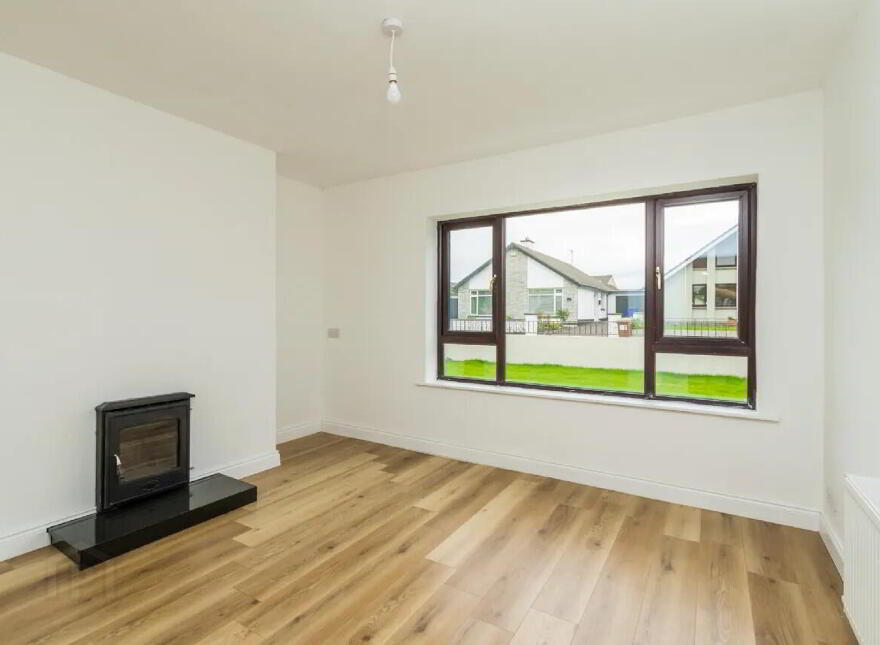 6 Brookvale Avenue, Roscommon Town, F42KC43