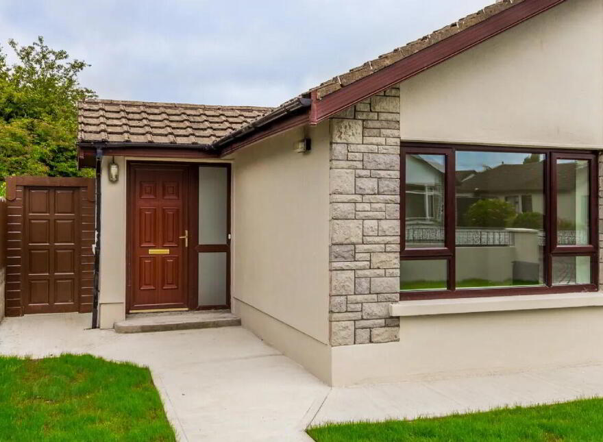6 Brookvale Avenue, Roscommon Town, F42KC43