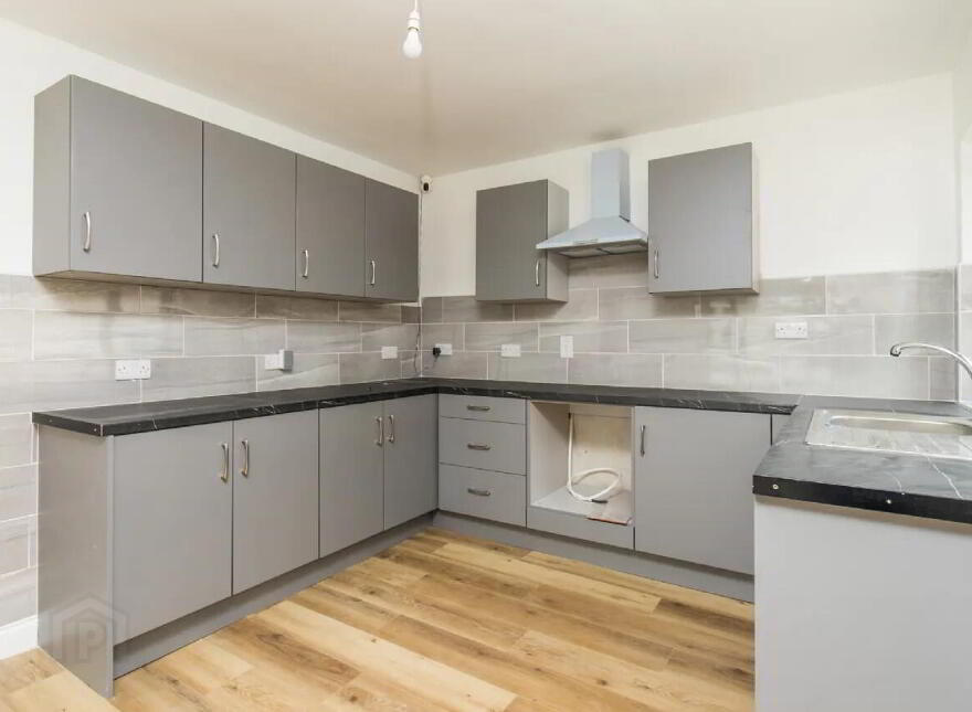 6 Brookvale Avenue, Roscommon Town, F42KC43