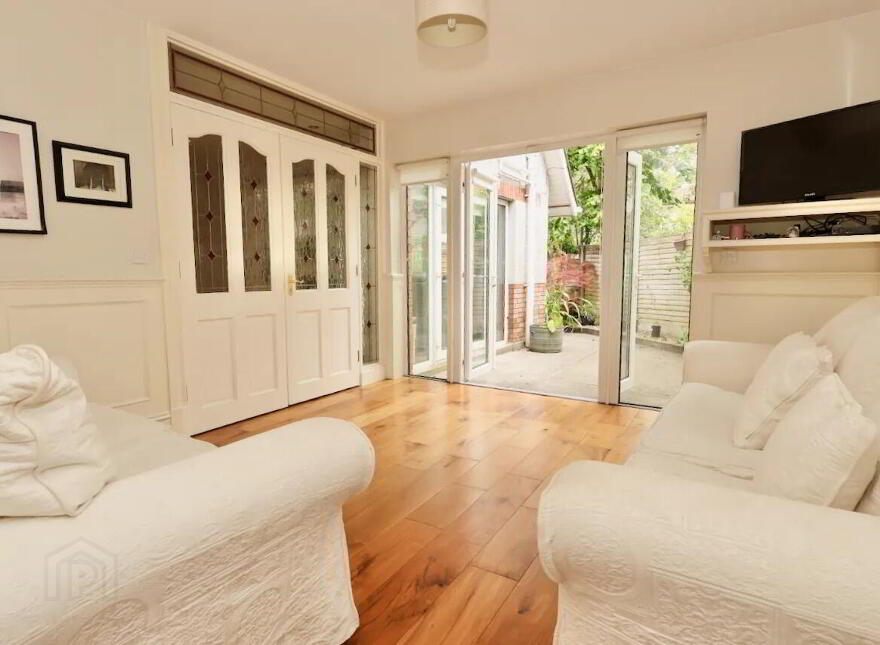 23 Moreno, Arcadia, Athlone, N37V6V6