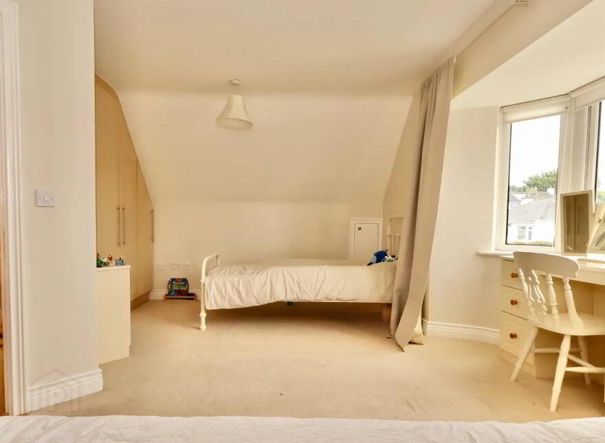 23 Moreno, Arcadia, Athlone, N37V6V6