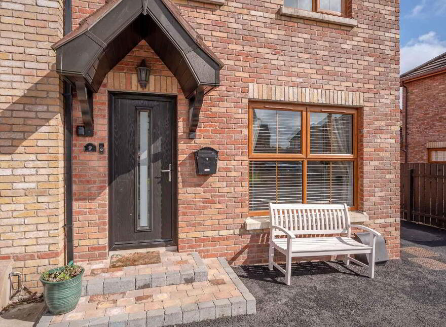 9 Bridgelea Court, Conlig, Newtownards, BT23 7HW