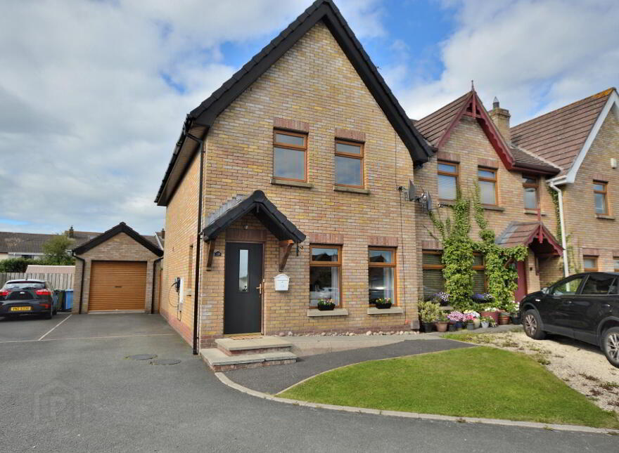 29 Stonebridge Square, Conlig, Newtownards, BT23 7QU photo