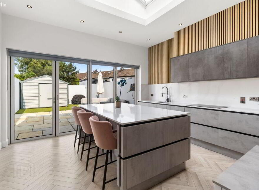 4 Avenue De Rennes, Mahon, Cork