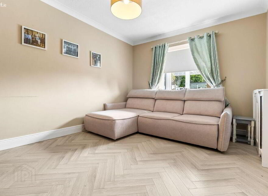 4 Avenue De Rennes, Mahon, Cork