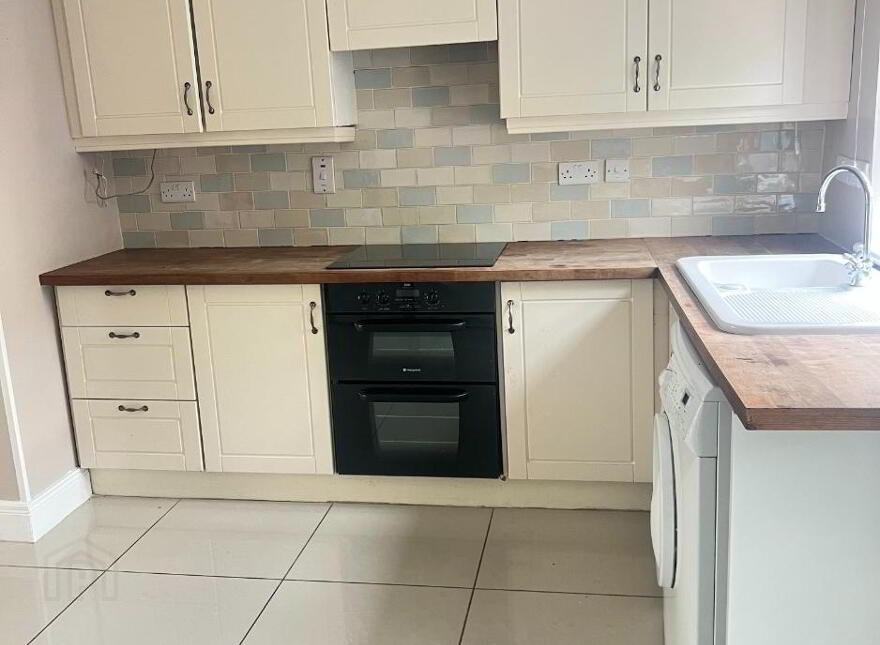 39 Summer Hill, Warrenpoint, BT34 3JB