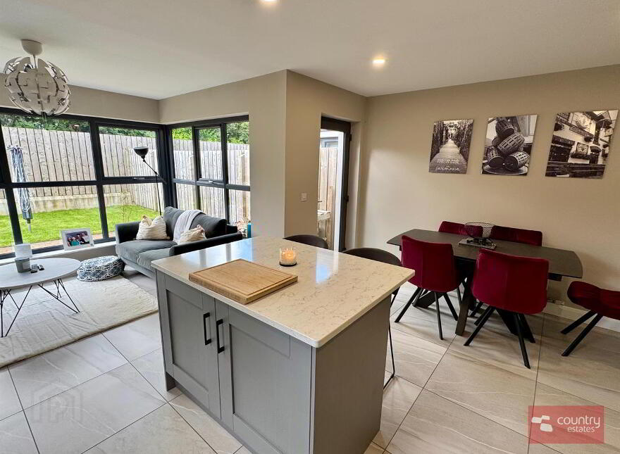 6 Aiken Square, Ballyclare, BT39 9HT