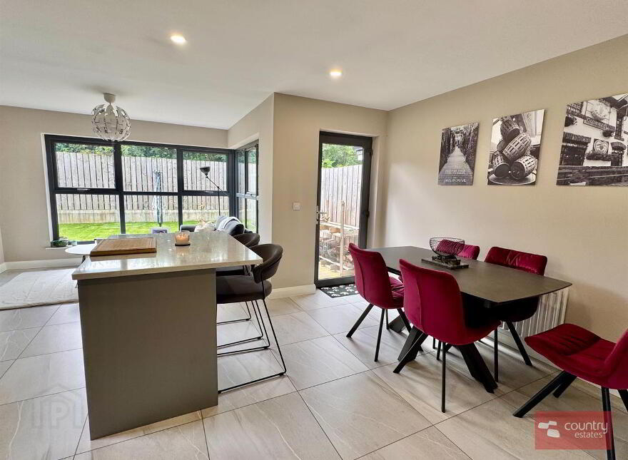 6 Aiken Square, Ballyclare, BT39 9HT