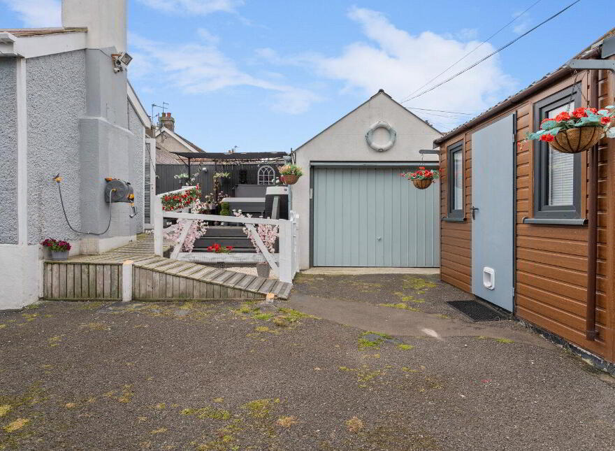 9 Strand Park, Ballywalter, Newtownards, BT22 2PW